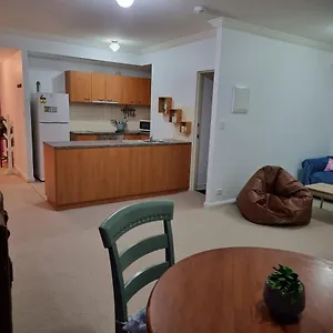 Little Monica Apartment- Spacious, Affordable & , Perth Australia
